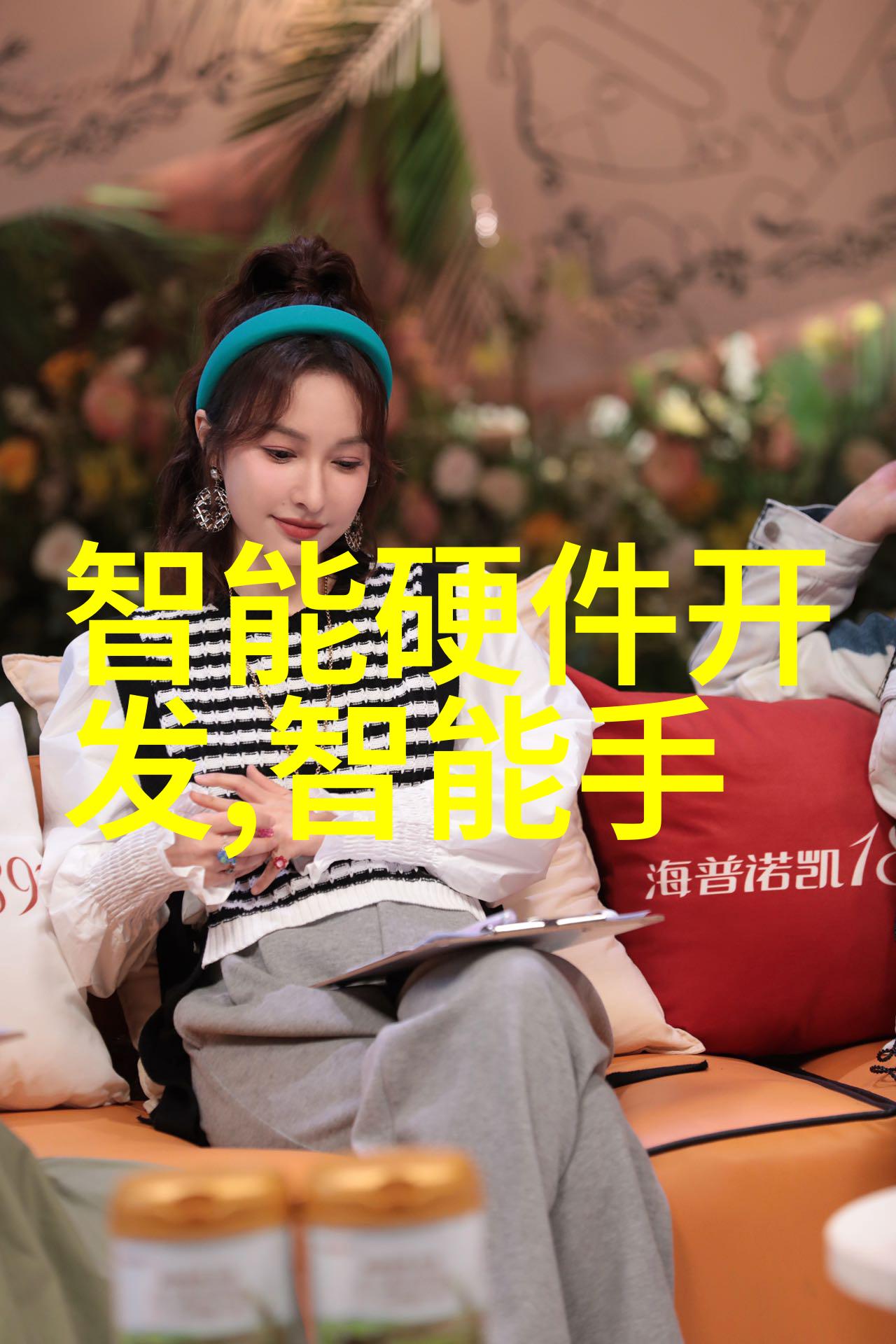 惊险一刻公交车门自动闭合的瞬间