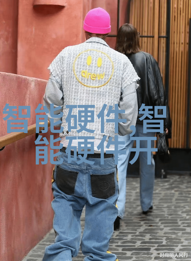 两女一杯完整版-甜蜜相伴两位女性在生活中的无声对话