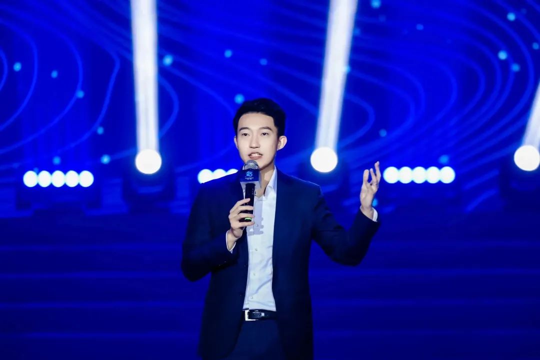 机器人少儿编程_机器人图片大全_机器人/